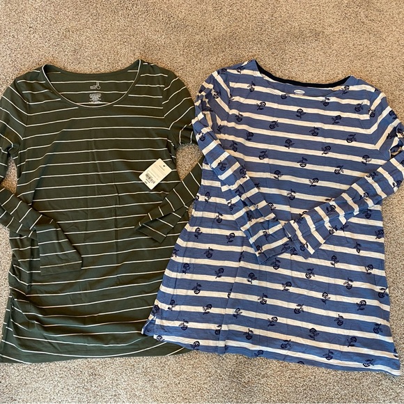 Old Navy Tops - Maternity long sleeve shirts